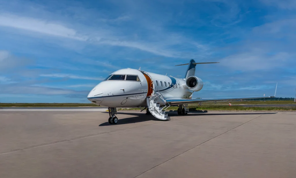 Bombardier challenger 650 (Business jet) | Tassili Travail Aérien